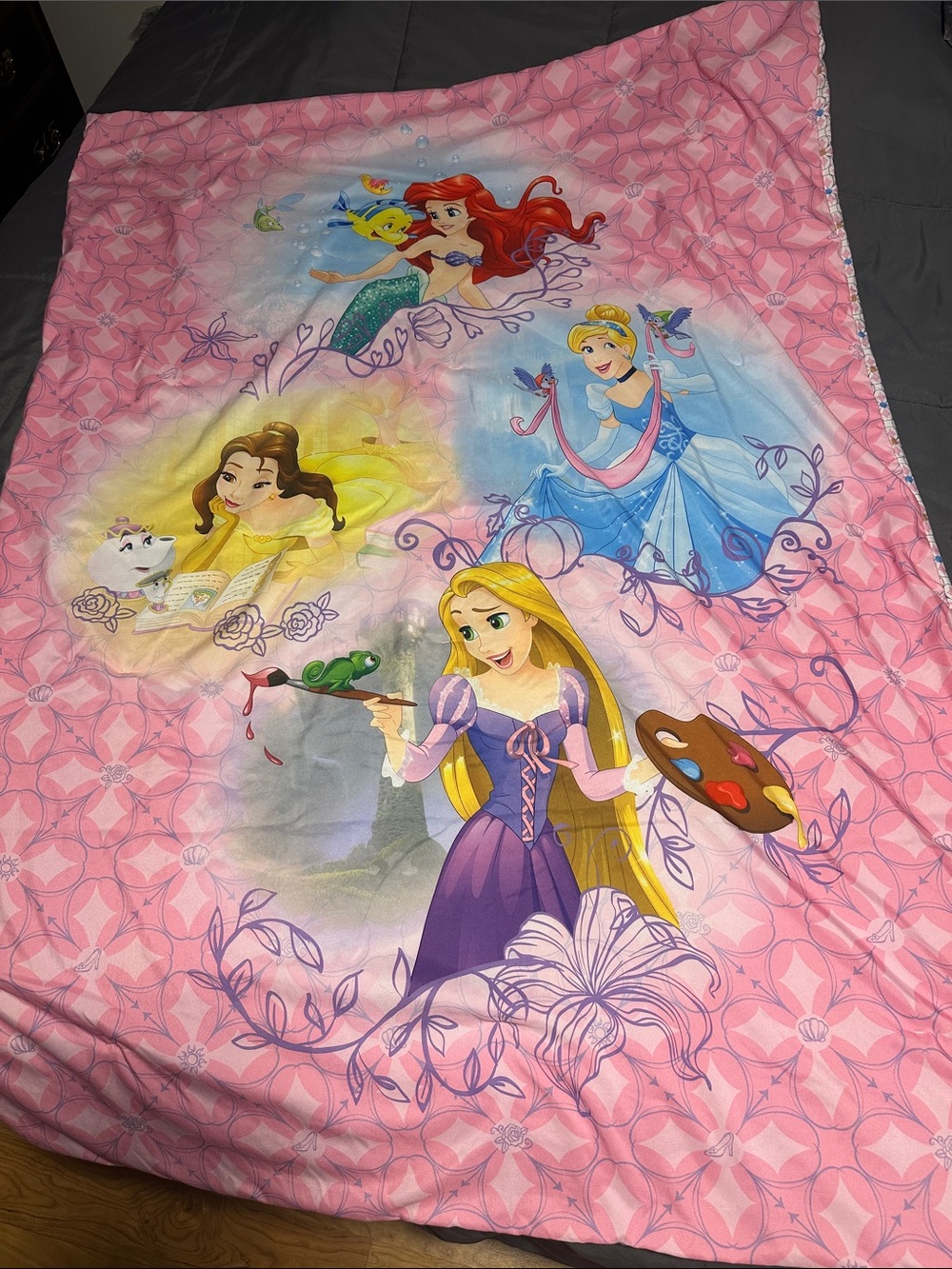 Disney Princess Pink Kids Bedding Throw - Rapunzel, Ariel, Belle & Cind